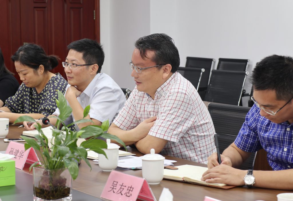 寧波國(guó)家高新區(qū)黨工委書記、管委會(huì)主任黃利琴一行蒞臨公司調(diào)研指導(dǎo)