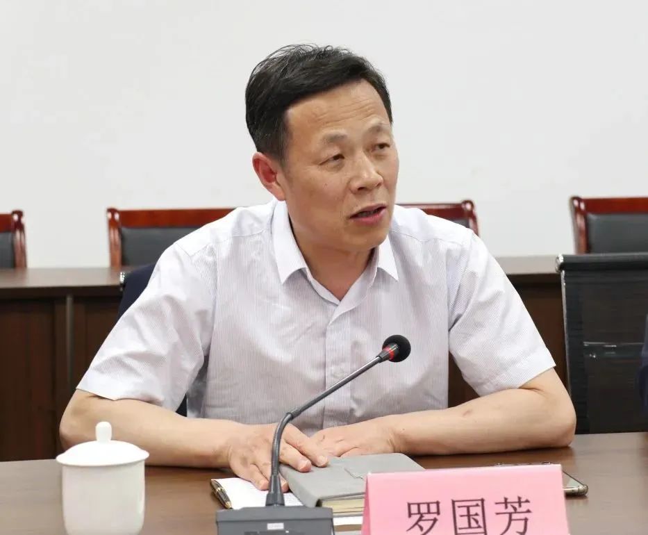 中價(jià)協(xié)、省造價(jià)站及協(xié)會(huì)、市造價(jià)站及協(xié)會(huì)領(lǐng)導(dǎo)一行蒞臨科信調(diào)研指導(dǎo)工作