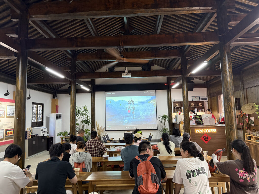 追尋紅色印記，汲取奮進(jìn)力量 —— 科信聯(lián)合黨支部“循跡溯源學(xué)思想促踐行”主題黨日活動(dòng)圓滿舉行